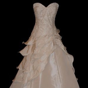 Simone Carvalli Wedding Dress